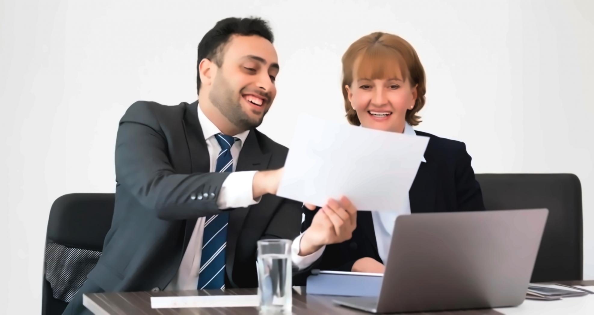 Ambiente di lavoro creativo che rappresenta l'approccio innovativo al coaching